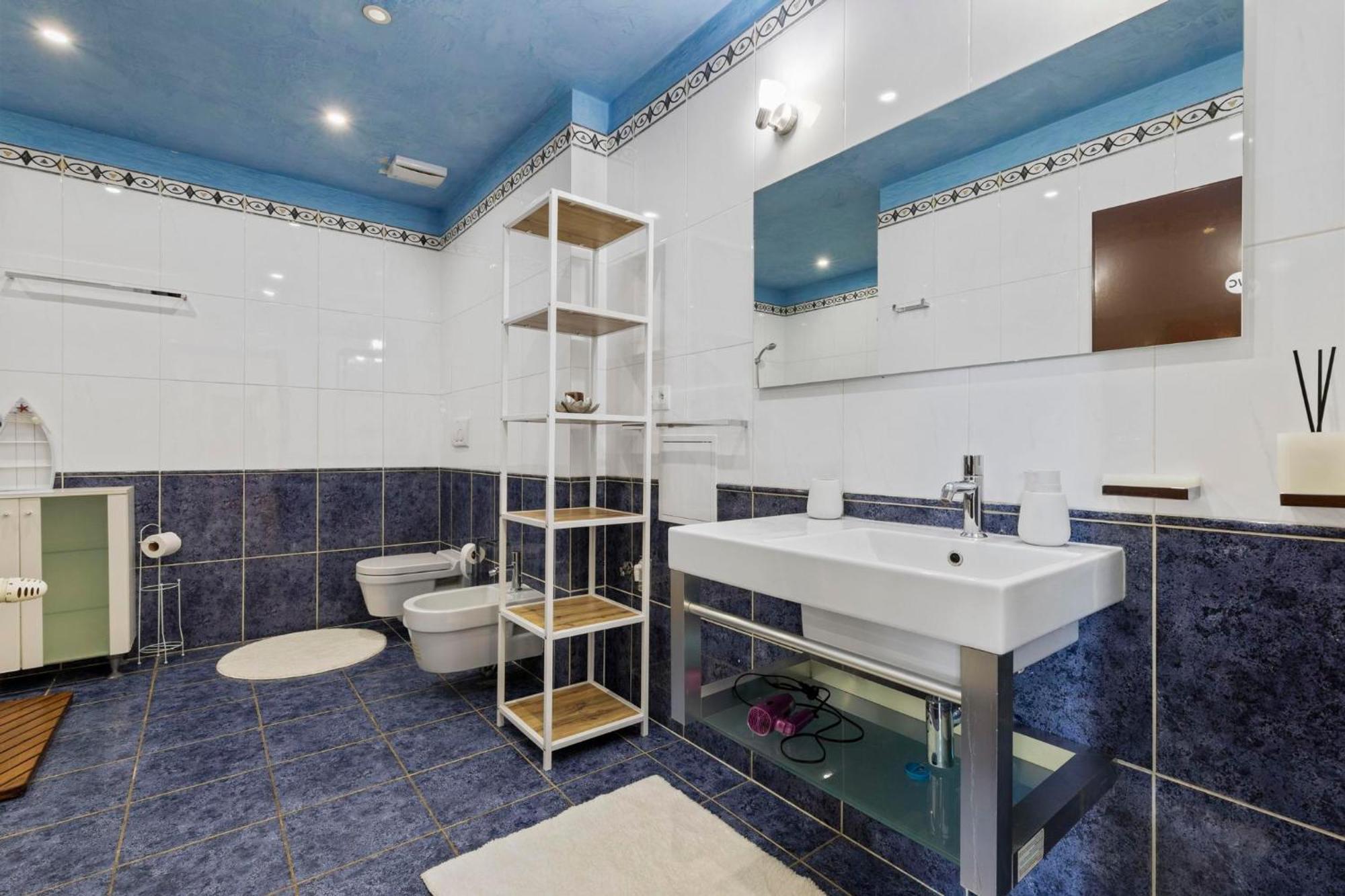 Appartement Family Hub In Centre à Bratislava Extérieur photo