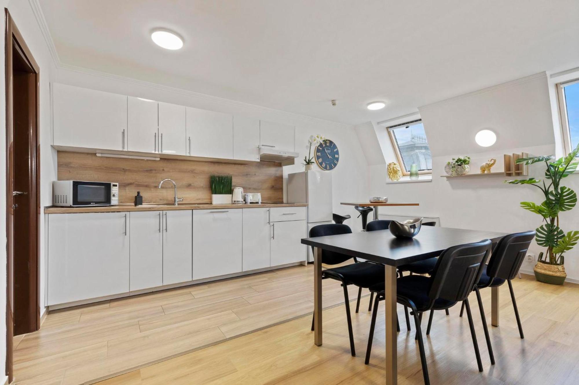 Appartement Family Hub In Centre à Bratislava Extérieur photo