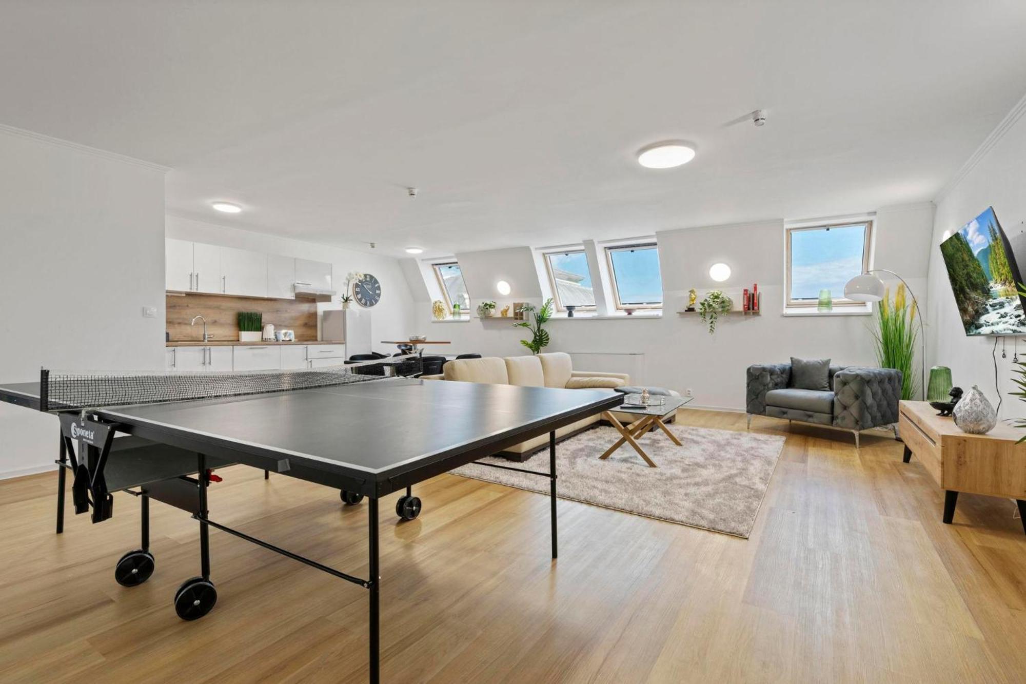 Appartement Family Hub In Centre à Bratislava Extérieur photo